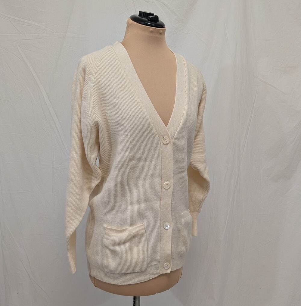 Nordstrom Town Square cream 100% merino wool cardigan, size M Made in Hong Kong